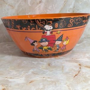 COPY - Peanuts: Halloween candy bowl.